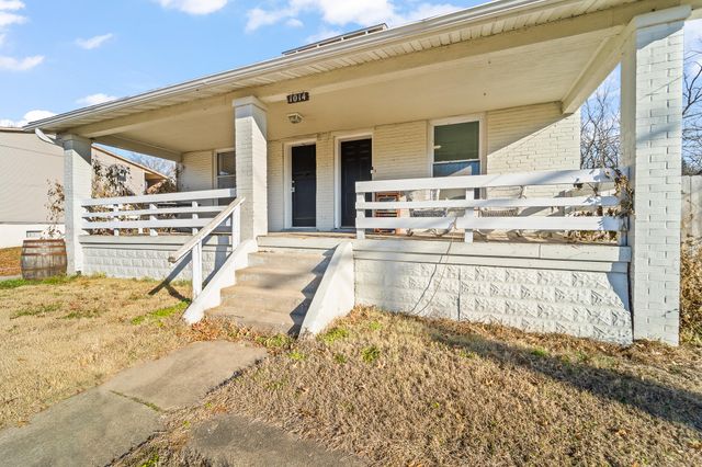 1014 W MCCARTY ST, Jefferson City, MO 65109