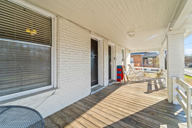 1014 W MCCARTY ST, Jefferson City, MO 65109