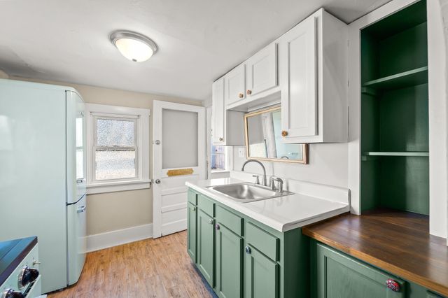 1014 W MCCARTY ST, Jefferson City, MO 65109