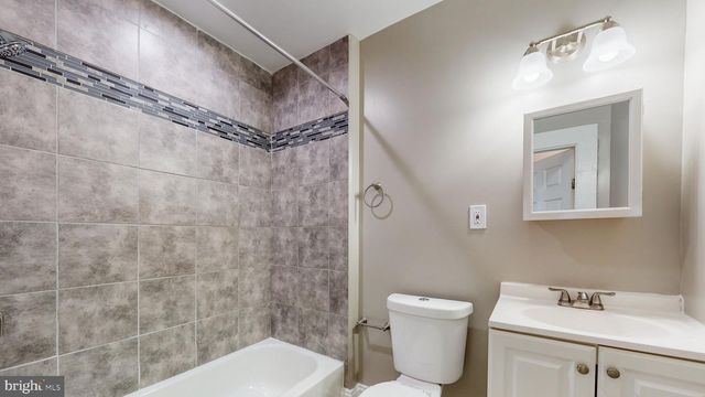 2710 THE ALAMEDA, Baltimore, MD 21218