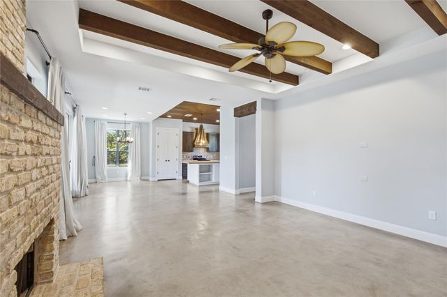 330 Gant RD, Dripping Springs, TX 78620