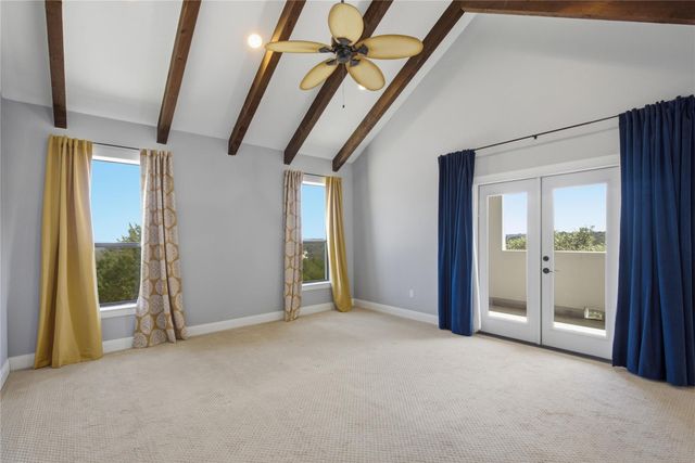 330 Gant RD, Dripping Springs, TX 78620