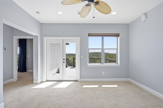 330 Gant RD, Dripping Springs, TX 78620