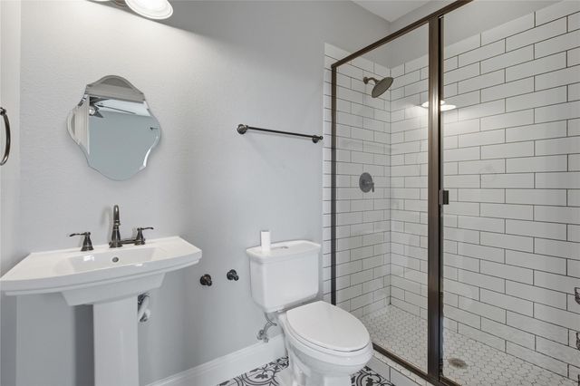 330 Gant RD, Dripping Springs, TX 78620