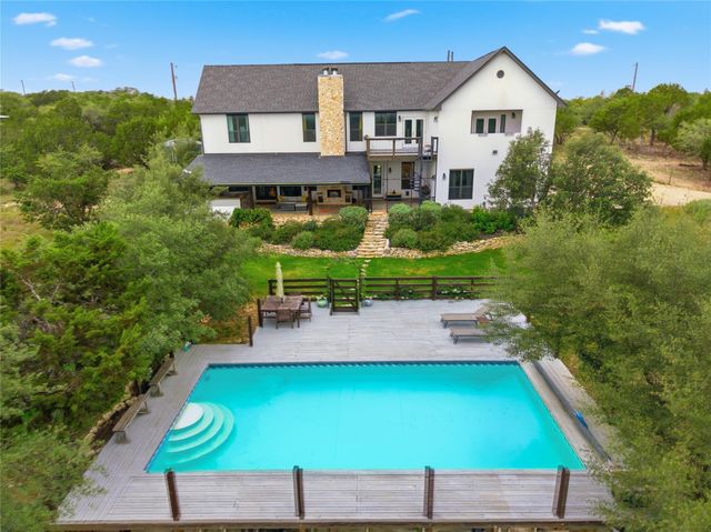 330 Gant RD, Dripping Springs, TX 78620