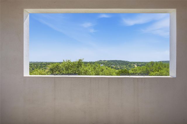 330 Gant RD, Dripping Springs, TX 78620