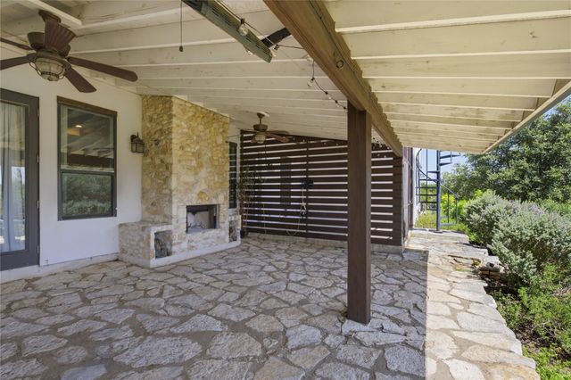 330 Gant RD, Dripping Springs, TX 78620