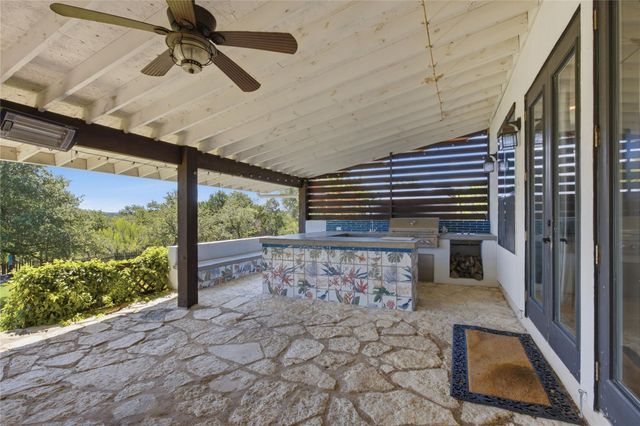 330 Gant RD, Dripping Springs, TX 78620