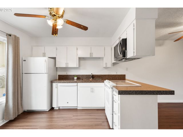 10900 Sw 76TH Pl 55, Portland, OR 97223