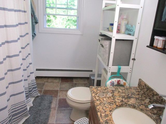 202 Heritage Ln 202, Auburn, MA 01501