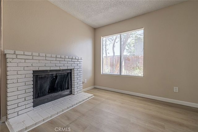663 E Kettering, Lancaster, CA 93535