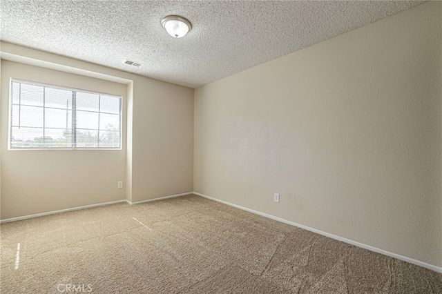 663 E Kettering, Lancaster, CA 93535