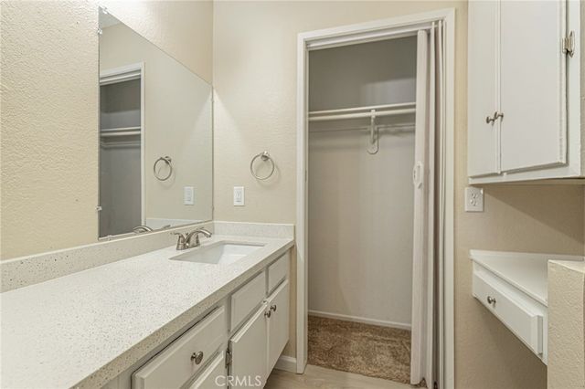 663 E Kettering, Lancaster, CA 93535