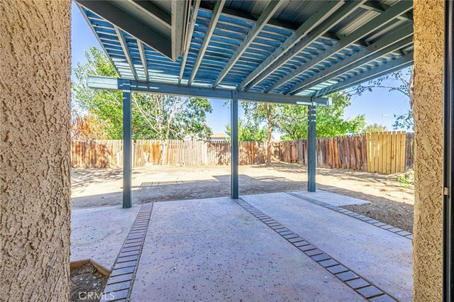663 E Kettering, Lancaster, CA 93535