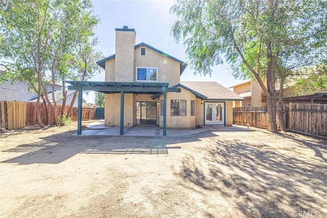 663 E Kettering, Lancaster, CA 93535
