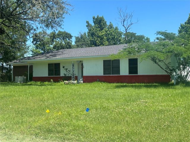 724 W 5th Street, Groveton, TX 75845