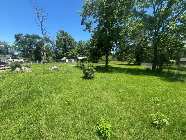 724 W 5th Street, Groveton, TX 75845