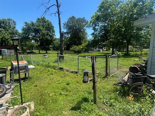 724 W 5th Street, Groveton, TX 75845