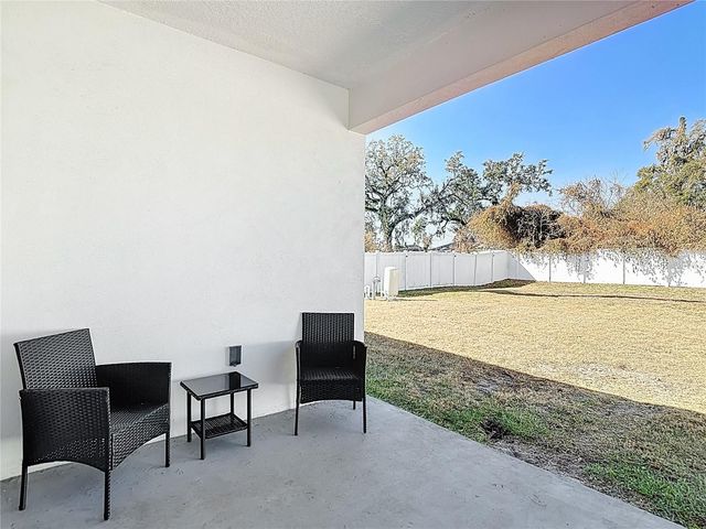 1747 S OAK STREET, Seffner, FL 33584