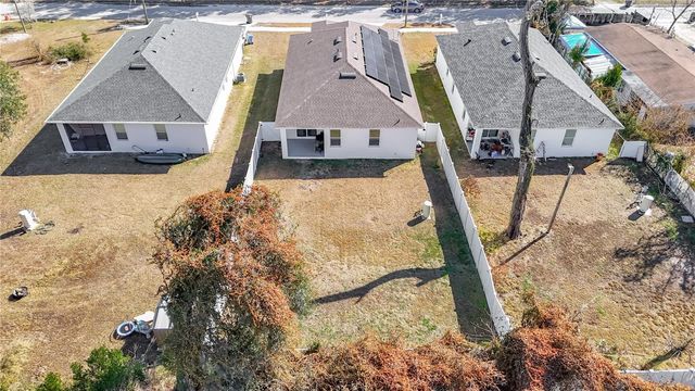 1747 S OAK STREET, Seffner, FL 33584