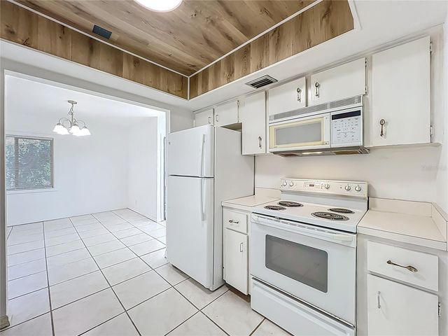 205 CROWN OAKS WAY 205, Longwood, FL 32779