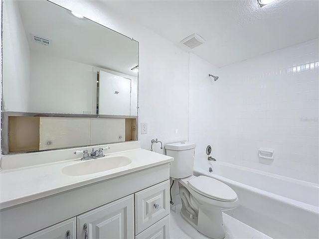 205 CROWN OAKS WAY 205, Longwood, FL 32779