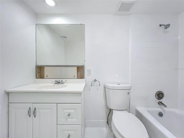 205 CROWN OAKS WAY 205, Longwood, FL 32779