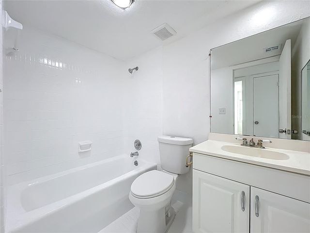 205 CROWN OAKS WAY 205, Longwood, FL 32779