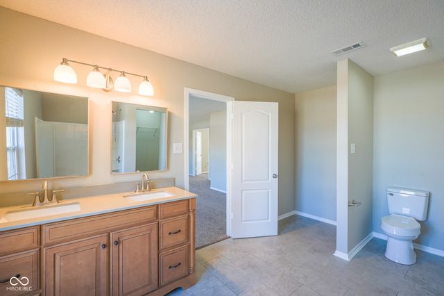 12548 Courage Crossing, Fishers, IN 46037