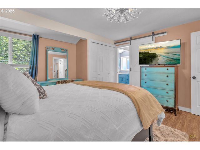 18365 Sw SPRINGFIELD St, Beaverton, OR 97078