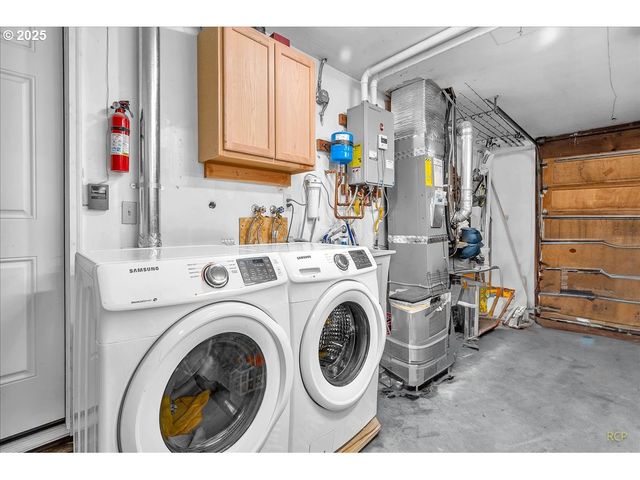 18365 Sw SPRINGFIELD St, Beaverton, OR 97078