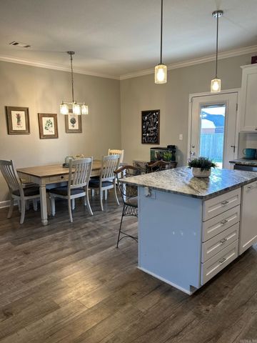 1300 Ridgefield Circle, Searcy, AR 72143