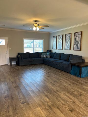 1300 Ridgefield Circle, Searcy, AR 72143