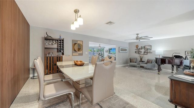 2614 CROTON AVENUE, Sarasota, FL 34239