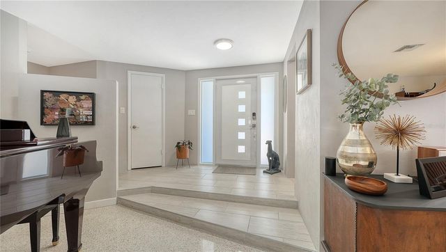 2614 CROTON AVENUE, Sarasota, FL 34239