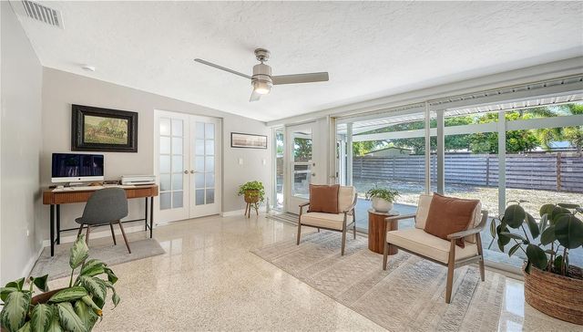 2614 CROTON AVENUE, Sarasota, FL 34239
