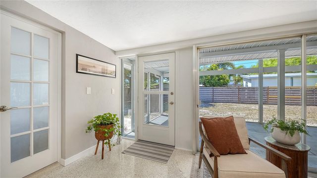 2614 CROTON AVENUE, Sarasota, FL 34239