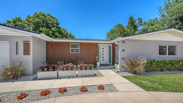 2614 CROTON AVENUE, Sarasota, FL 34239