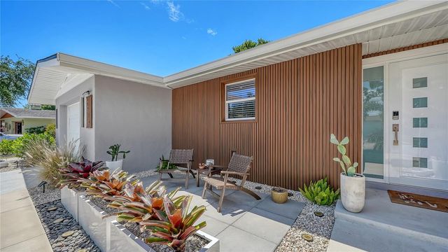 2614 CROTON AVENUE, Sarasota, FL 34239