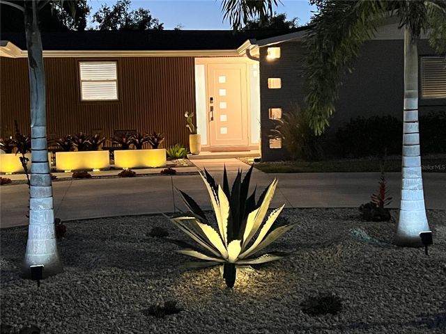 2614 CROTON AVENUE, Sarasota, FL 34239