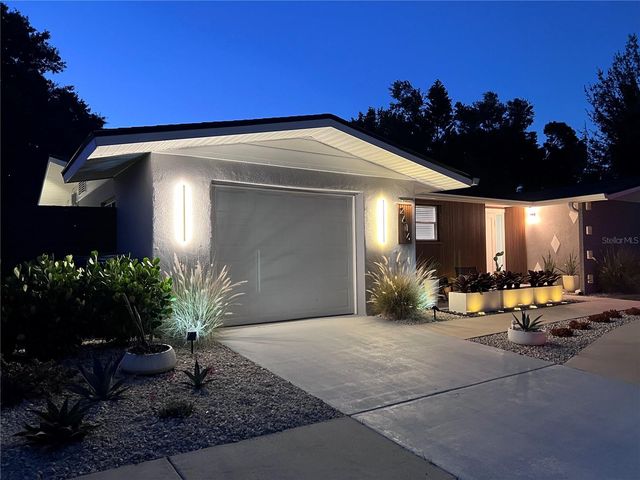 2614 CROTON AVENUE, Sarasota, FL 34239