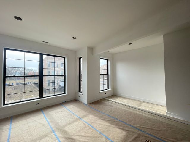 2852 W Polk Street, Chicago, IL 60612