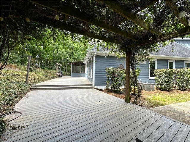 47 Stone Gate Drive NW, Cartersville, GA 30120