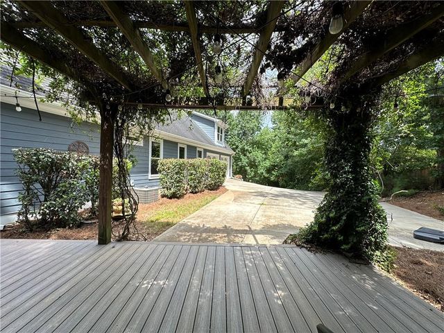 47 Stone Gate Drive NW, Cartersville, GA 30120
