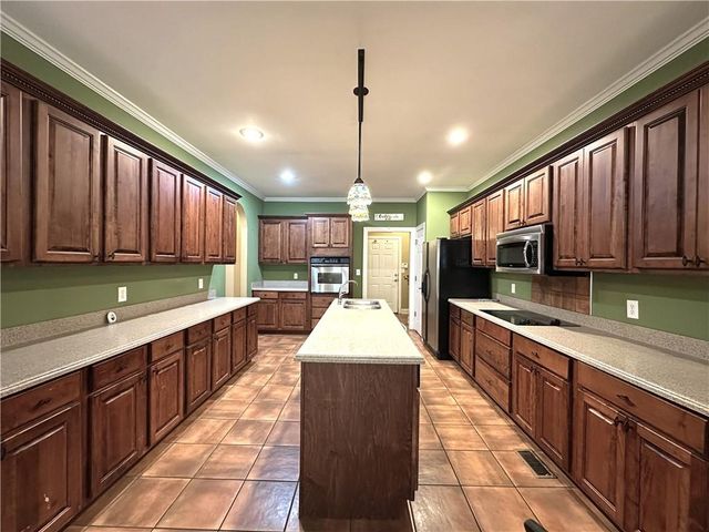 47 Stone Gate Drive NW, Cartersville, GA 30120