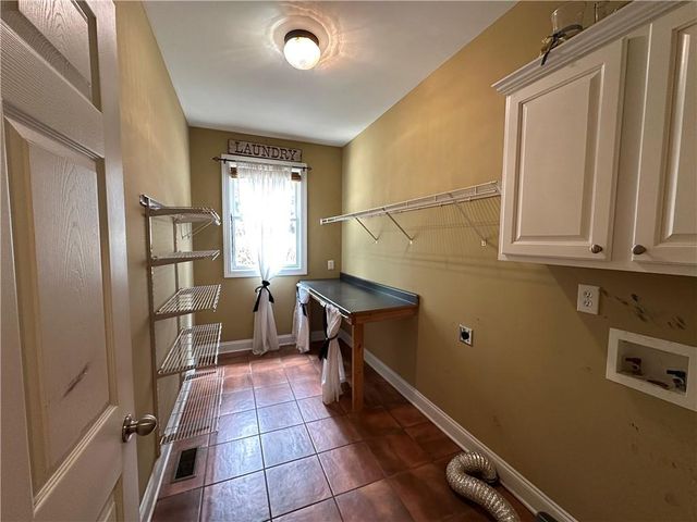 47 Stone Gate Drive NW, Cartersville, GA 30120