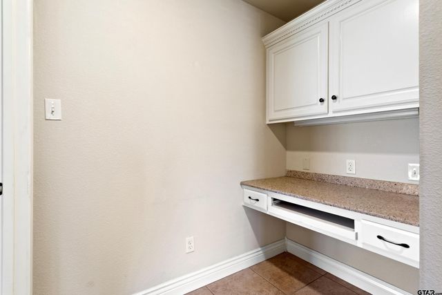 13575 Country Vw, Tyler, TX 75706