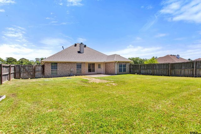 13575 Country Vw, Tyler, TX 75706