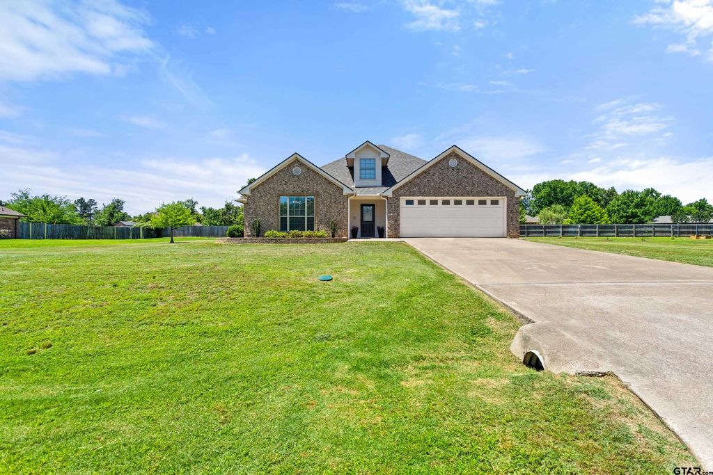 13575 Country Vw, Tyler, TX 75706