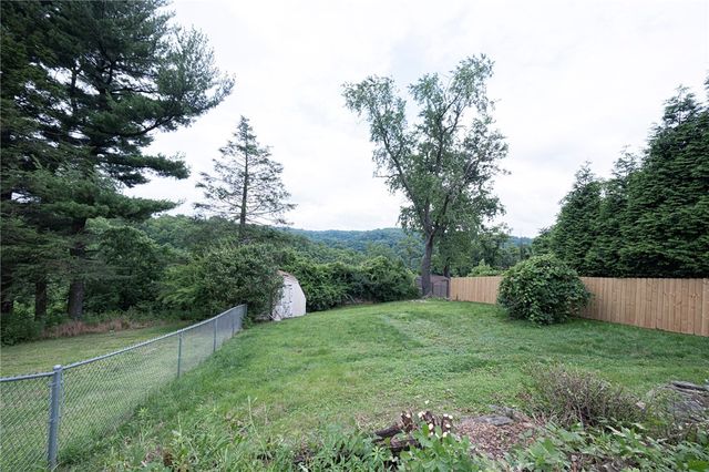 422 Oakhurst Avenue, N Versailles, PA 15137